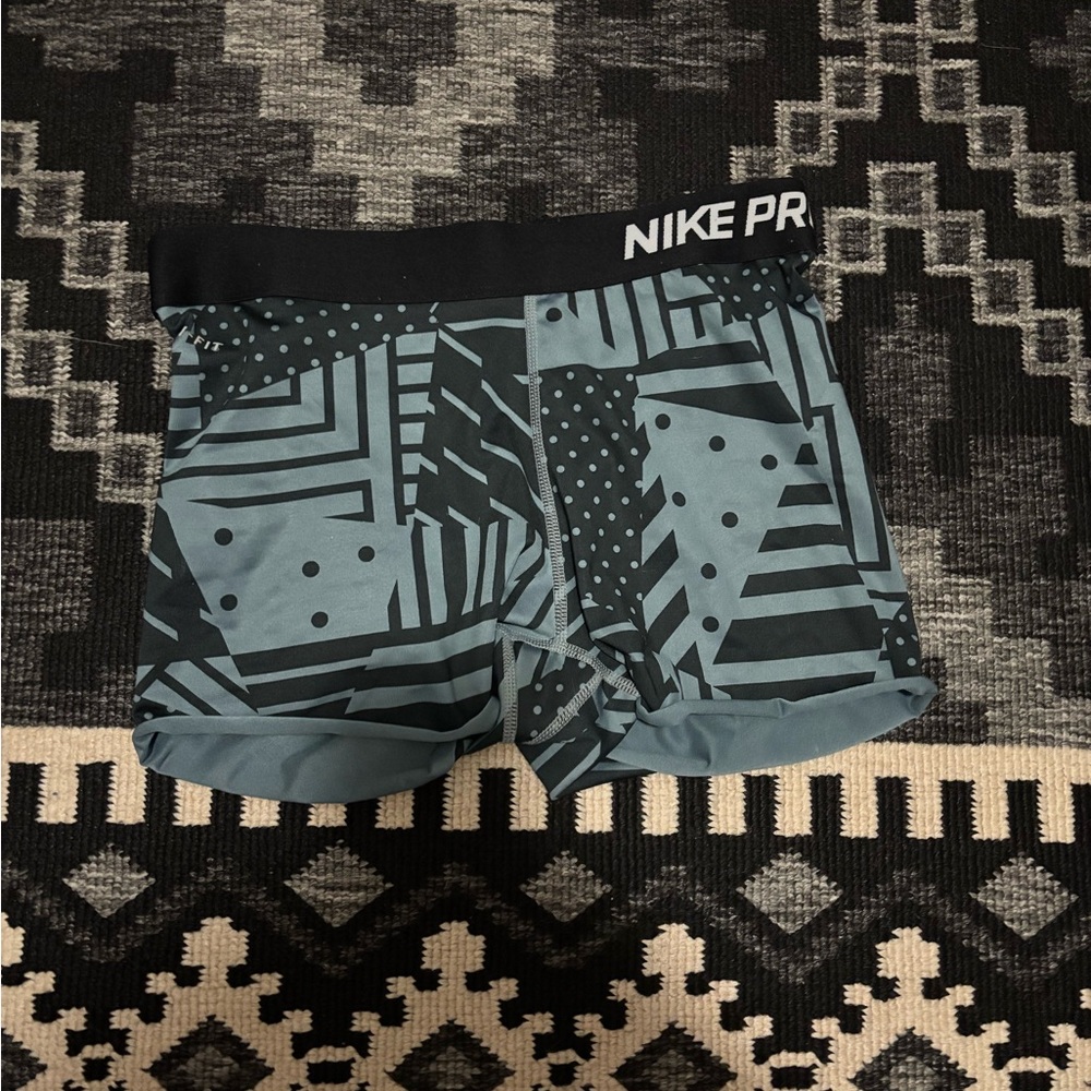 Nike Women's Black and Gray Shorts